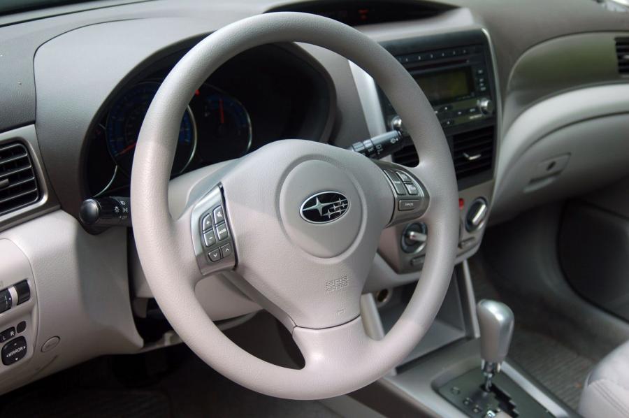  Subaru Forester 2.5 X Premium 2009 года  (фото 20 из 38)